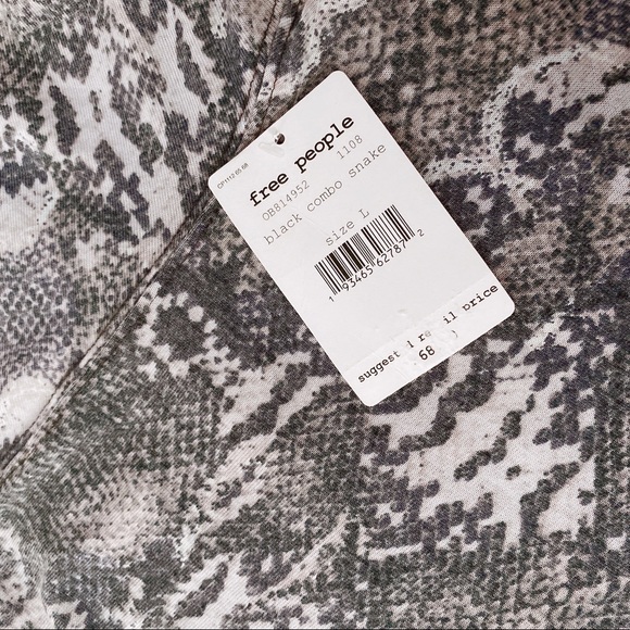 Free People Black Combo Snake Tourist Tee Size L - Picture 7 of 8